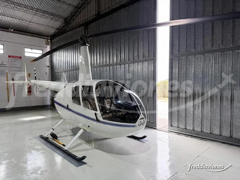 ROBINSON R44 RAVEN II en venta - Freddi Aviones